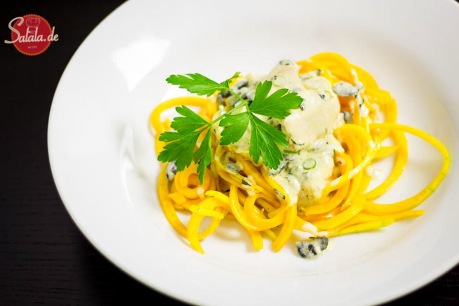 Kürbisnudeln mit Knoblauchhühnchen | low carb • salala.de