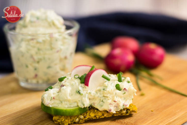 Forellencreme mit Meerrettich und Radieschen • salala.de