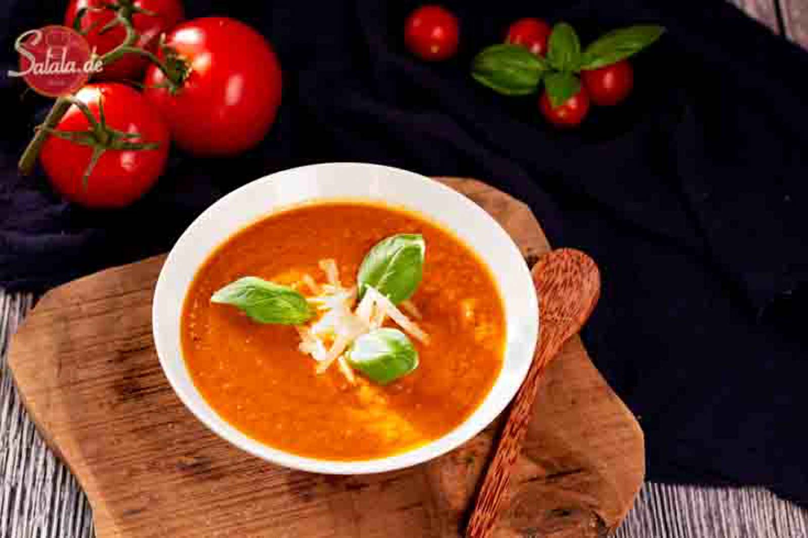 Tomaten-Kurkuma-Suppe Low Carb • salala.de