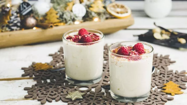 Macadamiamousse Veganes Keto Weihnachtsdessert ohne Zucker