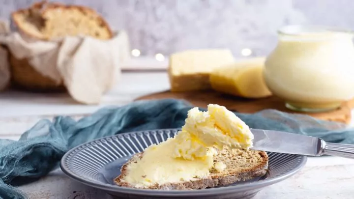 Schmelzk&auml;se einfach selbst gemacht Low Carb Rezept