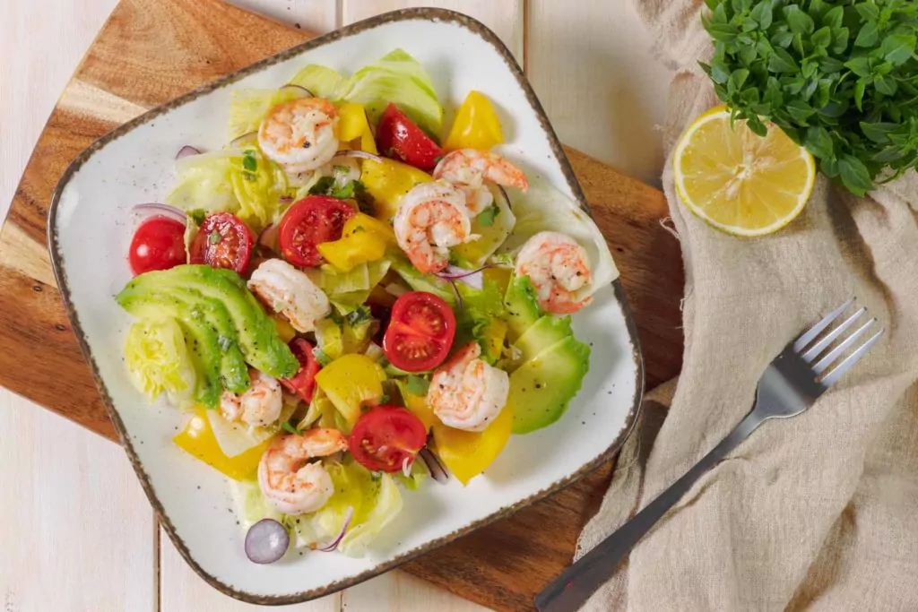 Salat mit Garnelen Keto und Low Carb Rezept