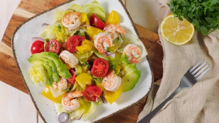 Salat mit Garnelen Keto und Low Carb Rezept