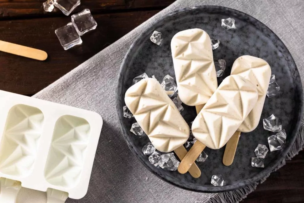 Mandelflip Eis am Stiel ohne Zucker ohne Ei Keto Rezept